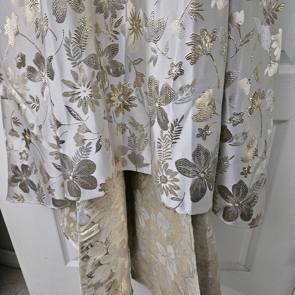 Mac Duggal Brocade Strapless White Golden Floral High Low Gown 49619 SZ 6 NWT - Picture 6 of 13